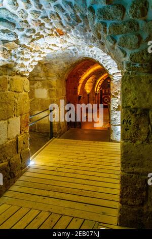 ACRE, ISRAEL, 12. SEPTEMBER 2018: Innenansicht der Ritterhalle in Akko, Israel Stockfoto