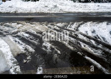 Nachwirkungen des vorherigen daysÕ Schneesturms im Chelsea-Viertel von New York am Dienstag, 2. Februar 2021. New York City erhielt 17 Zoll Schnee. Igien! (© Richard B. Levine. Stockfoto