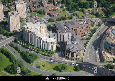 Luftaufnahmen von Leeds, einschließlich der ersten Direct Arena (auch bekannt als Leeds Arena) im Bau, Leeds, West Yorkshire Stockfoto