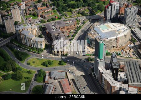 Luftaufnahmen von Leeds, einschließlich der ersten Direct Arena (auch bekannt als Leeds Arena) im Bau, Leeds, West Yorkshire Stockfoto