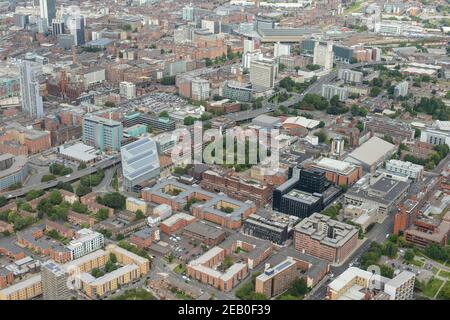 Luftaufnahmen von der Manchester Metropolitan University, einschließlich der Manchester School of Art und der Manchester Metropolitan University Business School Stockfoto