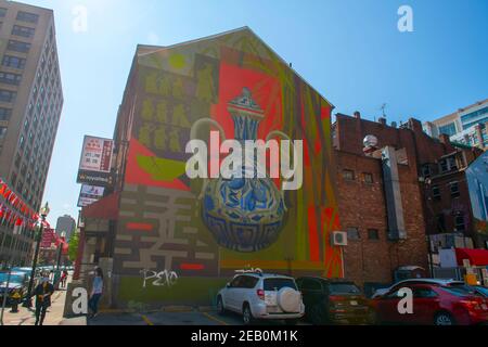 Historisches Fresko in der 25 Tyler Street in Chinatown in der Innenstadt von Boston, Massachusetts, USA. Stockfoto