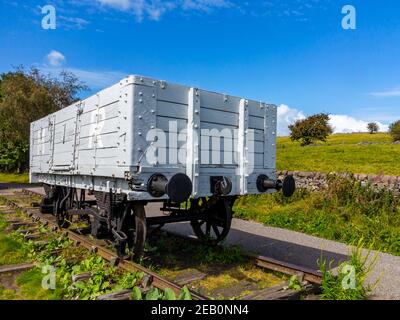 Holzeisenbahnwagen bei Middleton Top bei Wirksworth auf der High Peak Trail im Derbyshire Dales Peak District England VEREINIGTES KÖNIGREICH Stockfoto