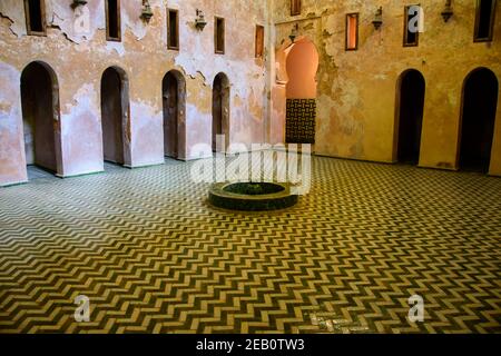 Das Hamam in der Bou Inania madrasa in Meknes, Marokko. Stockfoto