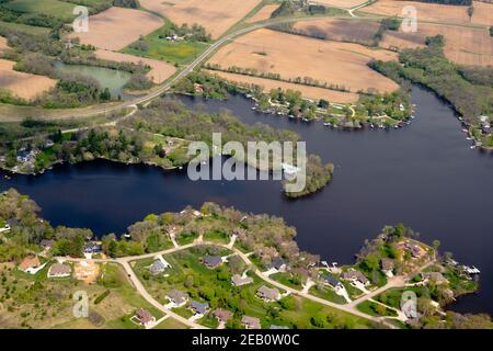 Luftaufnahme von Wiegand's Bay am Lake Wisconsin, in der Nähe von Merrimac, Sauk County, Wisconsin, USA. Stockfoto