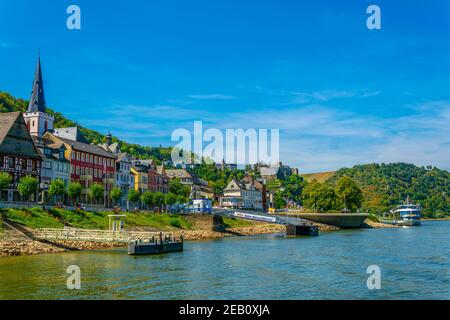 ST. GOAR, 16. AUGUST 2018: Blick auf die Uferpromenade von St. Goar Stockfoto