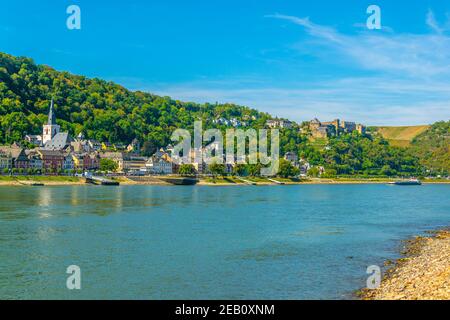 ST. GOAR, 16. AUGUST 2018: Blick auf die Uferpromenade von St. Goar Stockfoto