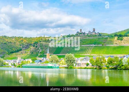 ALKEN, 15. AUGUST 2018: Burg Thurant über Alken in Deutschland Stockfoto