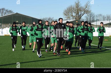 Tranent, Ormiston, East Lothian.Schottland. UK .11th Feb 21 Hibernian FC Fitness Coach, Colin Clancy, Squad Training Session für das schottische Premiership Match weg zu Ross County Credit: eric mccowat/Alamy Live News Stockfoto