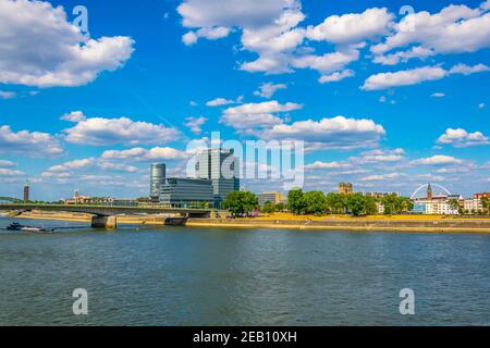 KÖLN, 11. AUGUST 2018: Kennedy-Kai in Köln Stockfoto
