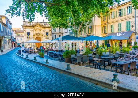 AVIGNON, FRANKREICH, 19. JUNI 2017: Blick auf den Place Crillon in Avignon, Frankreich Stockfoto
