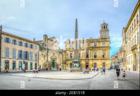 ARLES, FRANKREICH, 21. JUNI 2017: Place de la Republique in Arles, Frankreich Stockfoto