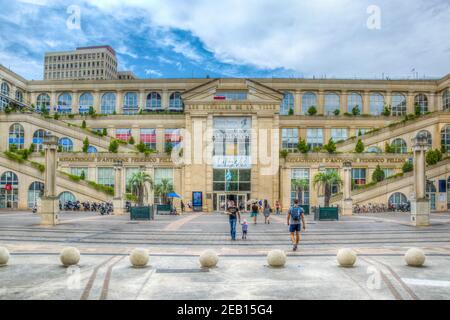 MONTPELLIER, FRANKREICH, 25. JUNI 2017: Le Polygone Shopping Mall ar Place Paul Bec im Antigone Viertel im Zentrum von Montpellier, Frankreich Stockfoto