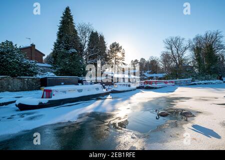 Linlithgow Union Canal Basin gefroren, Manse Road, Linlithgow. Stockfoto