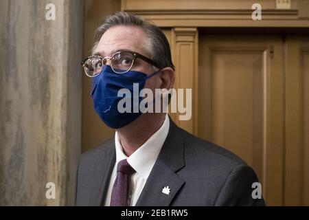 Washington, Usa. Februar 2021, 11th. Bruce Castor, ein Anwalt des ehemaligen US-Präsidenten Donald J. Trump, wartet am dritten Tag des zweiten Amtsenthebungsverfahrens im Capitol in Washington, DC, am Donnerstag, dem 11. Februar 2021, während einer Pause auf dem Capitol Hill auf einen Aufzug. Argumente werden heute im Amtsenthebungsverfahren gegen den ehemaligen Präsidenten Donald Trump präsentiert. Pool Foto von Michael Reynolds/UPI Kredit: UPI/Alamy Live Nachrichten Stockfoto