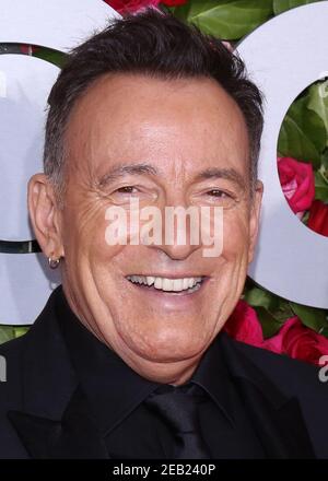 **Datei Foto** Bruce Springsteen Details ergeben sich aus der Verhaftung des DWI im November. NEW YORK, NY- JUNI 10: Bruce Springsteen kommt zu den Tony Awards 72nd, die am 10. Juni 2018 in der Radio City Music Hall in New York City stattfinden. Quelle: Joseph Marzullo/MediaPunch Stockfoto