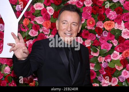 **Datei Foto** Bruce Springsteen Details ergeben sich aus der Verhaftung des DWI im November. NEW YORK, NY- JUNI 10: Bruce Springsteen kommt zu den Tony Awards 72nd, die am 10. Juni 2018 in der Radio City Music Hall in New York City stattfinden. Quelle: Joseph Marzullo/MediaPunch Stockfoto