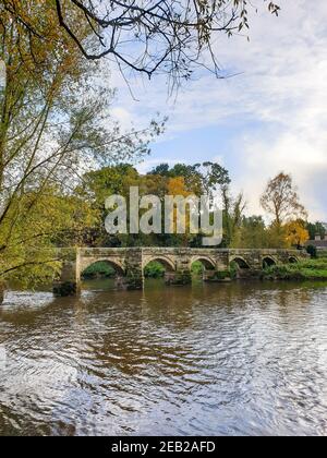 Essex Bridge im Herbst, Staffordshire Great Haywood, Stafford, Black Country, River Trent, Stream, Shugborough Hall Estate, Cannock Stockfoto