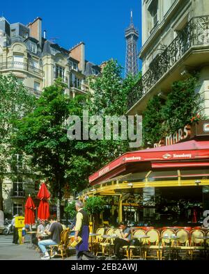 1999 HISTORISCHE BRASSERIE CHAMPS DU MARS AUF DER AVENUE DE LA BOURDONNAIS PARIS FRANKREICH Stockfoto
