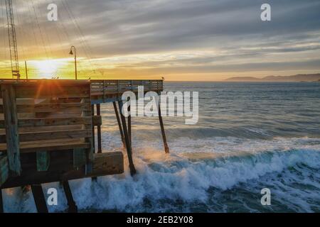 Pismo Beach Pier Sonnenuntergang, wunderschöne California Central Coast Stockfoto