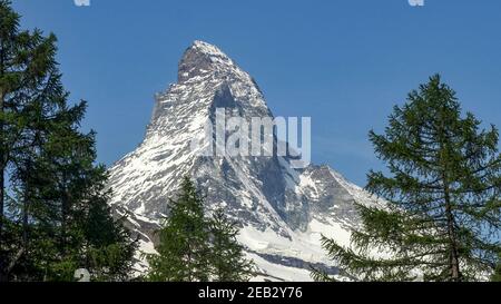 Eine extreme Nahaufnahme des matterhorns aus dem Dorf zermatt, schweiz Stockfoto