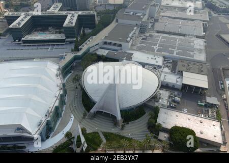 Eine Luftaufnahme der Anaheim Convention Center Arena, Mittwoch, 10. Februar 2021, in Anaheim, Calif. Die Anlage wird als Indoor-Volleyball V dienen Stockfoto