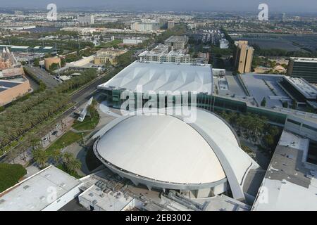 Eine Luftaufnahme der Anaheim Convention Center Arena, Mittwoch, 10. Februar 2021, in Anaheim, Calif. Die Anlage wird als Indoor-Volleyball V dienen Stockfoto