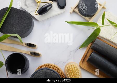 Rahmen aus aktoviertem Bambus Holzkohle Produkt für die Gesundheitsversorgung, Home Spa, Zähne. Keine Verschwendung. Stockfoto