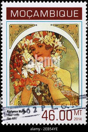 Illustration der Frau von Alfonse Mucha auf Briefmarke Stockfoto