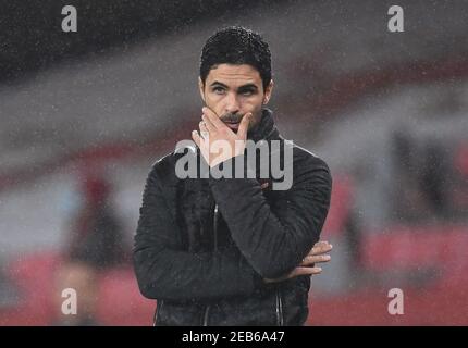 Datei-Foto vom 08-11-2020 von Arsenal-Manager Mikel Arteta auf der Touchline während des Premier League-Spiels im Emirates Stadium, London. Ausgabedatum: Freitag, 12. Februar 2021. Stockfoto