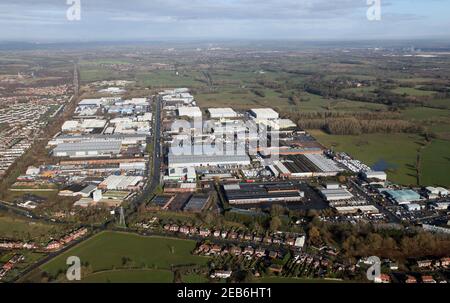 Luftaufnahme (von Süden über die A54 Middlewich Road) von Winsford Industrial Estate, Winsford, Cheshire Stockfoto