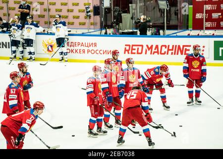 Malmoe, Schweden. Februar 2021, 11th. Die Spieler von Russland machen sich bereit für die Beijer Hockey Games 2021 Spiel zwischen Russland und Finnland in Malmoe Arena in Malmoe. (Foto Kredit: Gonzales Foto/Alamy Live News Stockfoto