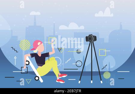 Frau Skater Durchführung Tricks Blogger auf Skateboard Aufnahme Video mit Kamera auf Stativ Social Network Blogging Konzept volle Länge horizontal vektorgrafik Stock Vektor