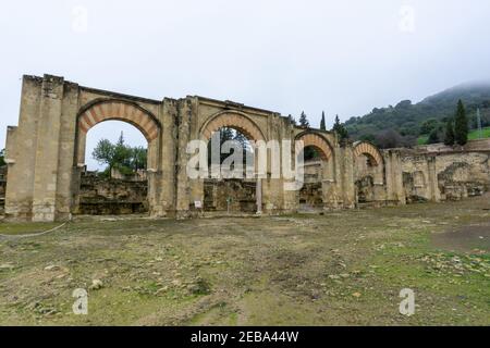 Cordoba, Spanien - 31. Januar 2021: Die Ruinen der Palaststadt in Medina Zahara in Cordoba Stockfoto