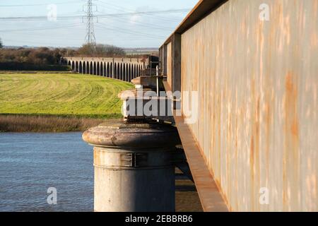 Fledborough Viaduct, River Trent, verlassene Eisenbahn, Viaduct, Graffiti-Brücke, ehemalige Eisenbahn, Viaduct, Teil des nationalen Radweges, West Side. Stockfoto