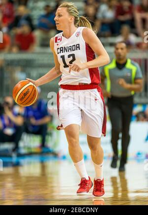 Toronto 2015 Pan am oder Pan American Games, Frauen Basketball: Lizanne Murphy (12) von Team Canada verlangsamt das Spiel, um den Angriff zu organisieren Stockfoto