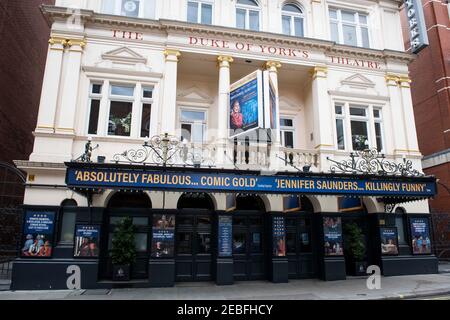 Das Duke of York Theater, das wegen der Covid-19-Pandemie geschlossen ist und wahrscheinlich bald eröffnet wird, es sei denn, die Richtlinien der Regierung ändern sich, St Martins Lane, London. Stockfoto