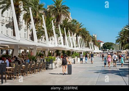 Split - Kroatisch - Dalmatien - 28. August 2018: Split Riva Promenade, Kroatien Stockfoto