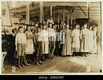 Mittagsstunde in Vivian Cotton Mills, Cheryville, N.C. Zeigt den Charakter der "Hände" in einer besseren Klasse Mühle, -gut belüftet und beleuchtet. Stockfoto