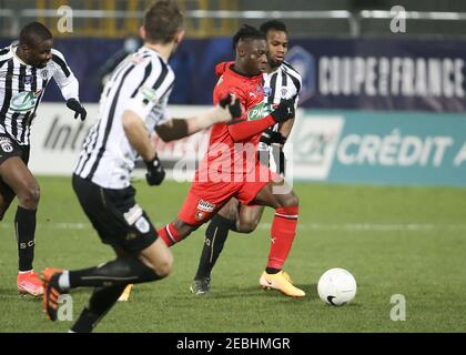 Jeremy Doku von Rennes während des französischen Pokals, Runde des Fußballspiels 64 zwischen SCO Angers und Stade Rennais (Rennes) am 11. Februar 2021 im Stade Raymond Kopa in Angers, Frankreich - Foto Jean Catuffe / DPPI / LiveMedia Stockfoto