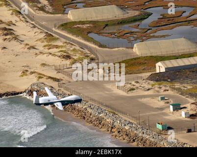 Northrop Grumman MQ-4C Triton von VUP-19 landet am Point Mugu Am 9 Novermber 2017 (171109 Stockfoto