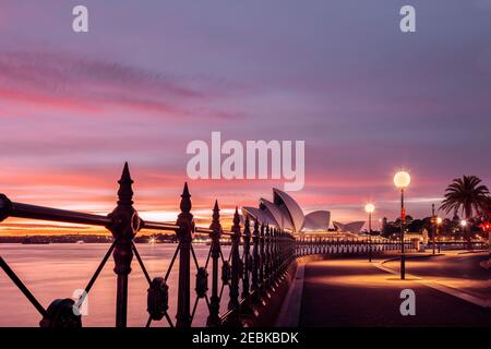 Sonnenaufgang im Haus Stockfoto