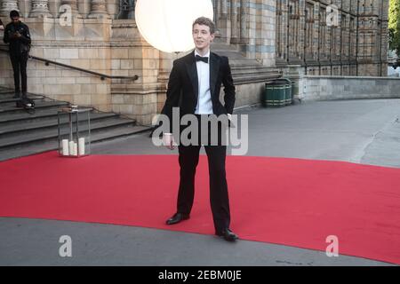 Matt Edmondson kommt auf den roten Teppich für The Believe In Magic Charity Fundraiser Cinderella Ball bei der Naturgeschichte Museum in London Stockfoto