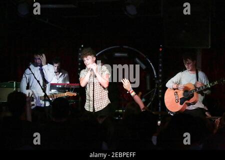 Tommy Wright von Young Kato spielt live auf der Bühne Das letzte Datum ihrer UK Tour in Borderline London Stockfoto