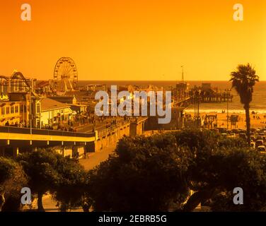 2001 HISTORISCHER SANTA MONICA PIER SANTA MONICA KALIFORNIEN USA Stockfoto