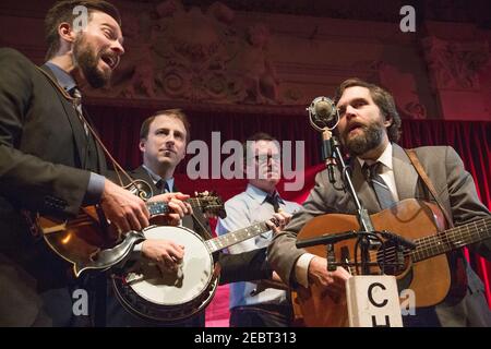 Bluegrass Band Chatham County Line live auf der Bühne in der Bush Hall in London (l-r: John Teer, Chandler holt, Greg Readling, Dave Wilson) Stockfoto