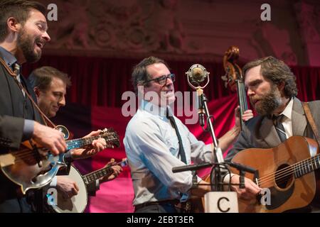 Bluegrass Band Chatham County Line live auf der Bühne in der Bush Hall in London (l-r: John Teer, Chandler holt, Greg Readling, Dave Wilson) Stockfoto