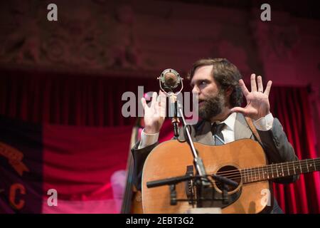 Dave Wilson von der Bluegrass Band Chatham County Line spielt live Auf der Bühne in der Bush Hall in London Stockfoto