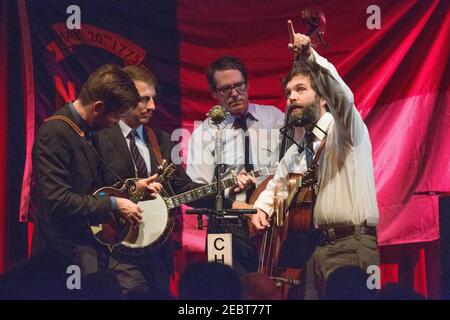 Bluegrass Band Chatham County Line live auf der Bühne in der Bush Hall in London (l-r: John Teer, Chandler holt, Greg Readling, Dave Wilson) Stockfoto