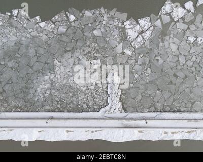 Feb 12 2021 Port Stanley Ontario Kanada. Luftaufnahme des Pier im Winter. Luke Durda/Alamy Stockfoto